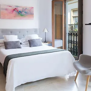 Apartment Puerta Catedral, Seville